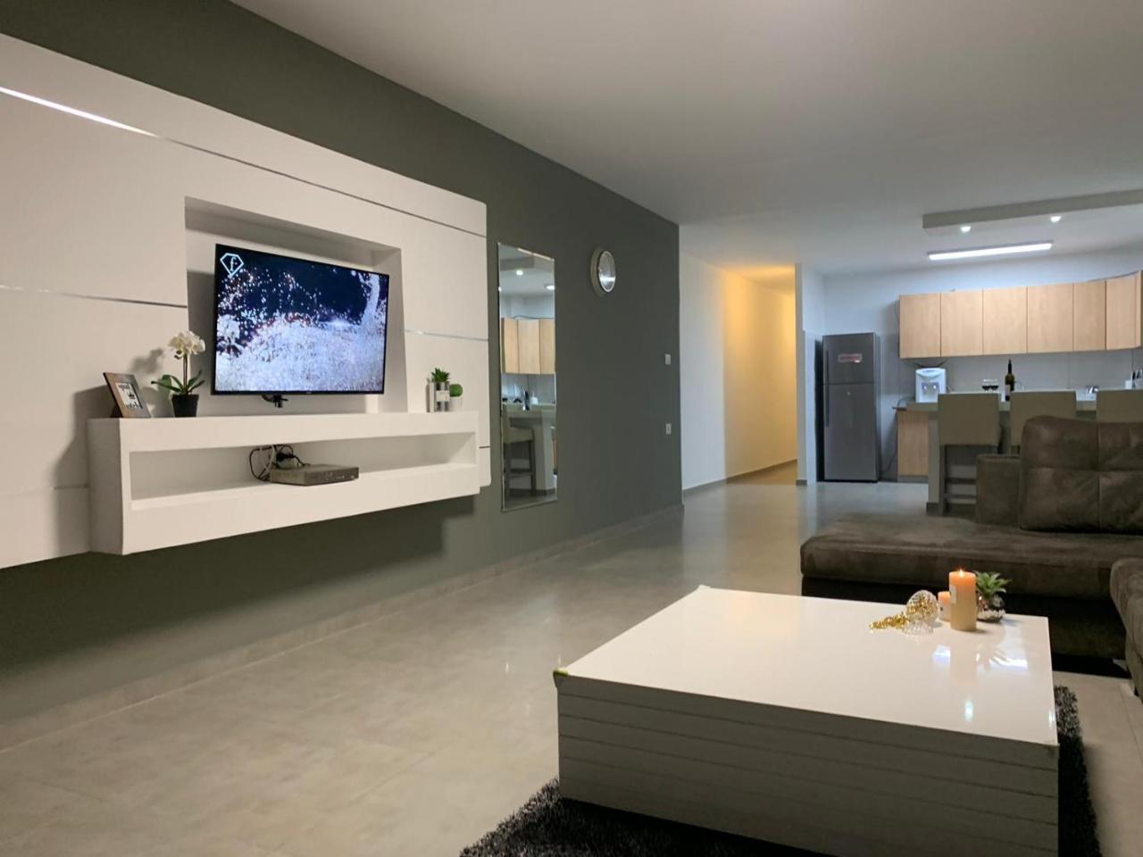 Spat Apartments Bat Yam Exterior photo